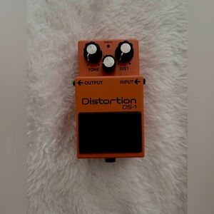 Boss DS-1 Distortion Pedal, Orange
